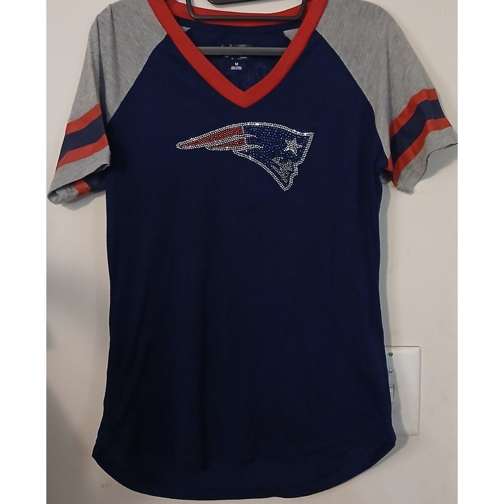 New England Patriots Bling Shirt Womens M Rhinestone V Neck NFL Football Tee